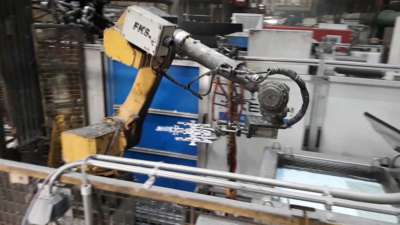 FANUC M-710iC/50, E-33082 gjuterirobot HR1834, begagnad