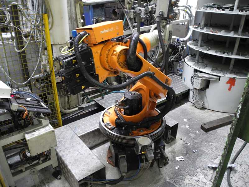 Kuka KR 16-F, gjuterirobot, begagnad HR1814